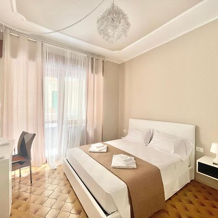 Regina Elena Apartments Pescara Bagian luar foto