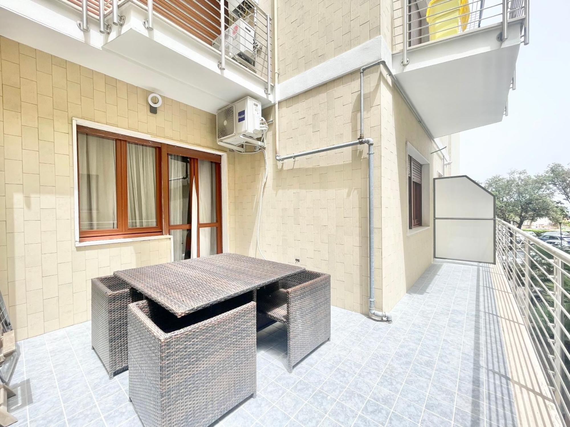 Regina Elena Apartments Pescara Bagian luar foto